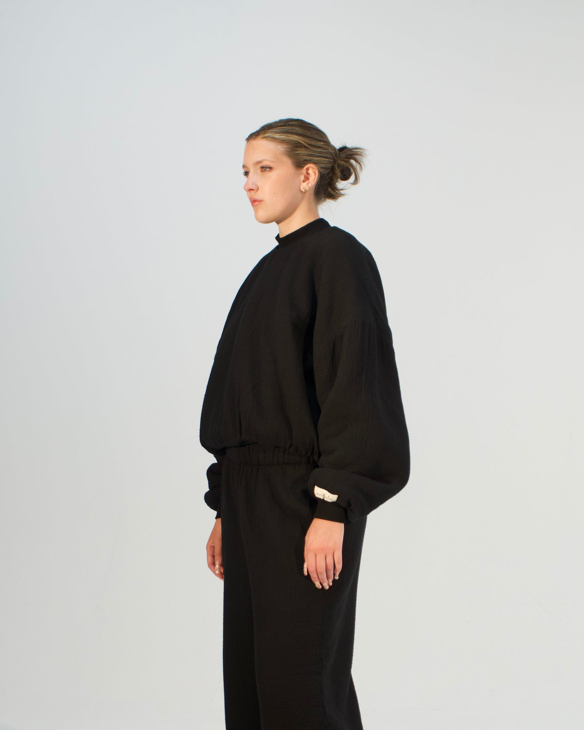 Homebody Blanket Crewneck - Black
