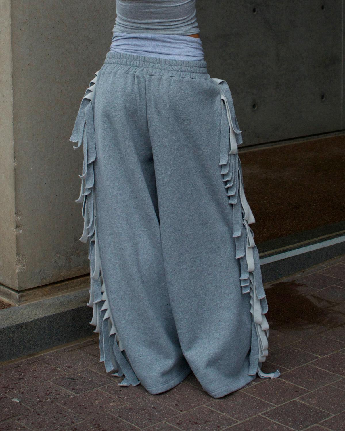 Cozy Cowboy Essential Fringe Wide-Leg Sweatpants — Gray