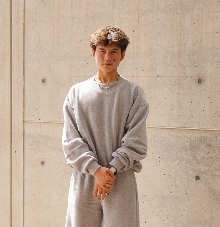 Essential Crewneck Sweatshirt | Gray | Marieloulou