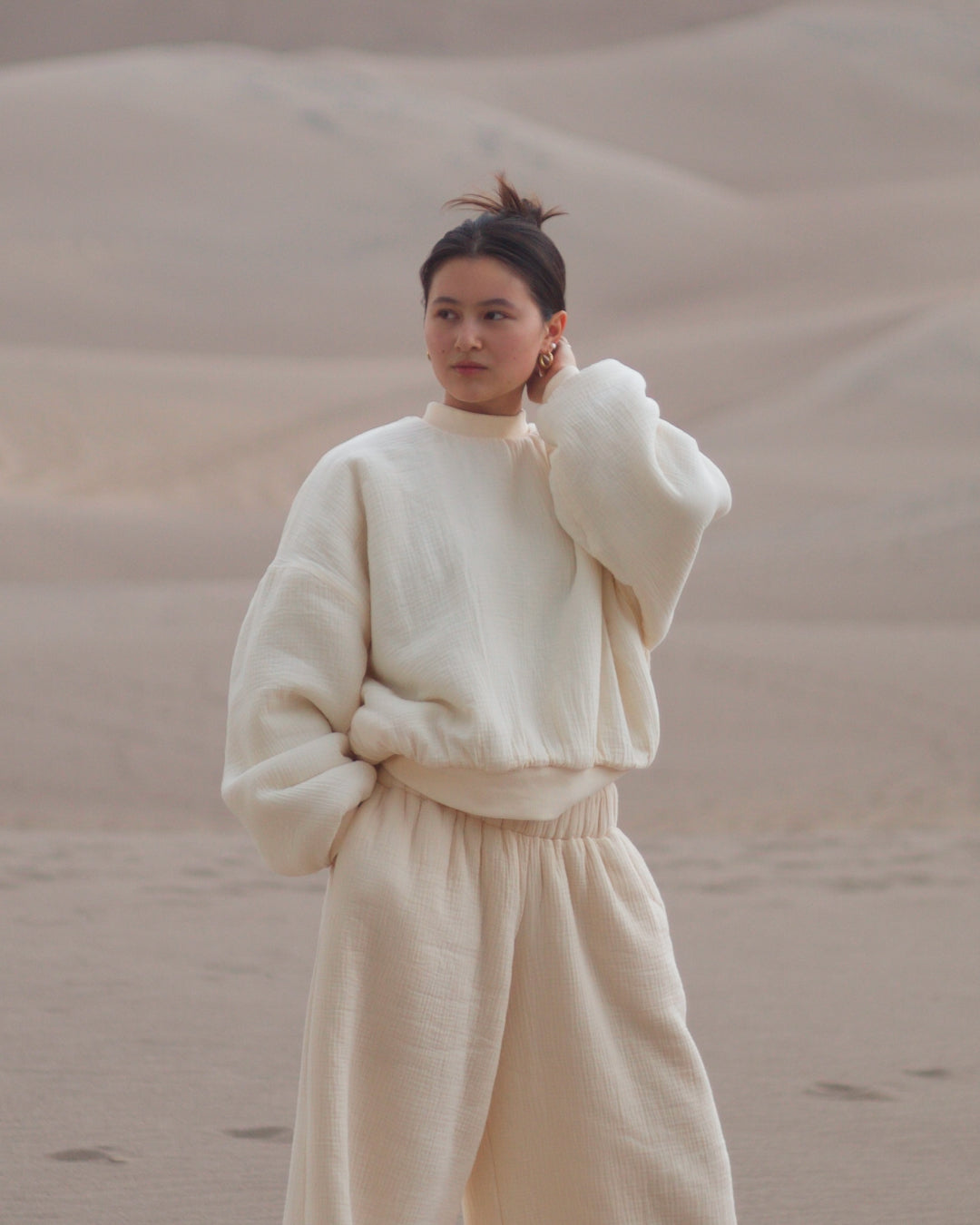 Homebody Blanket Crewneck - Beige
