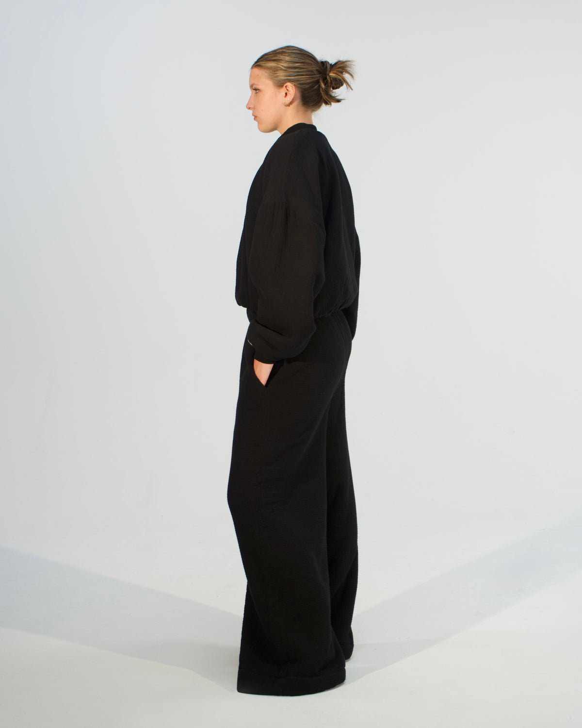 Homebody Blanket Crewneck - Black