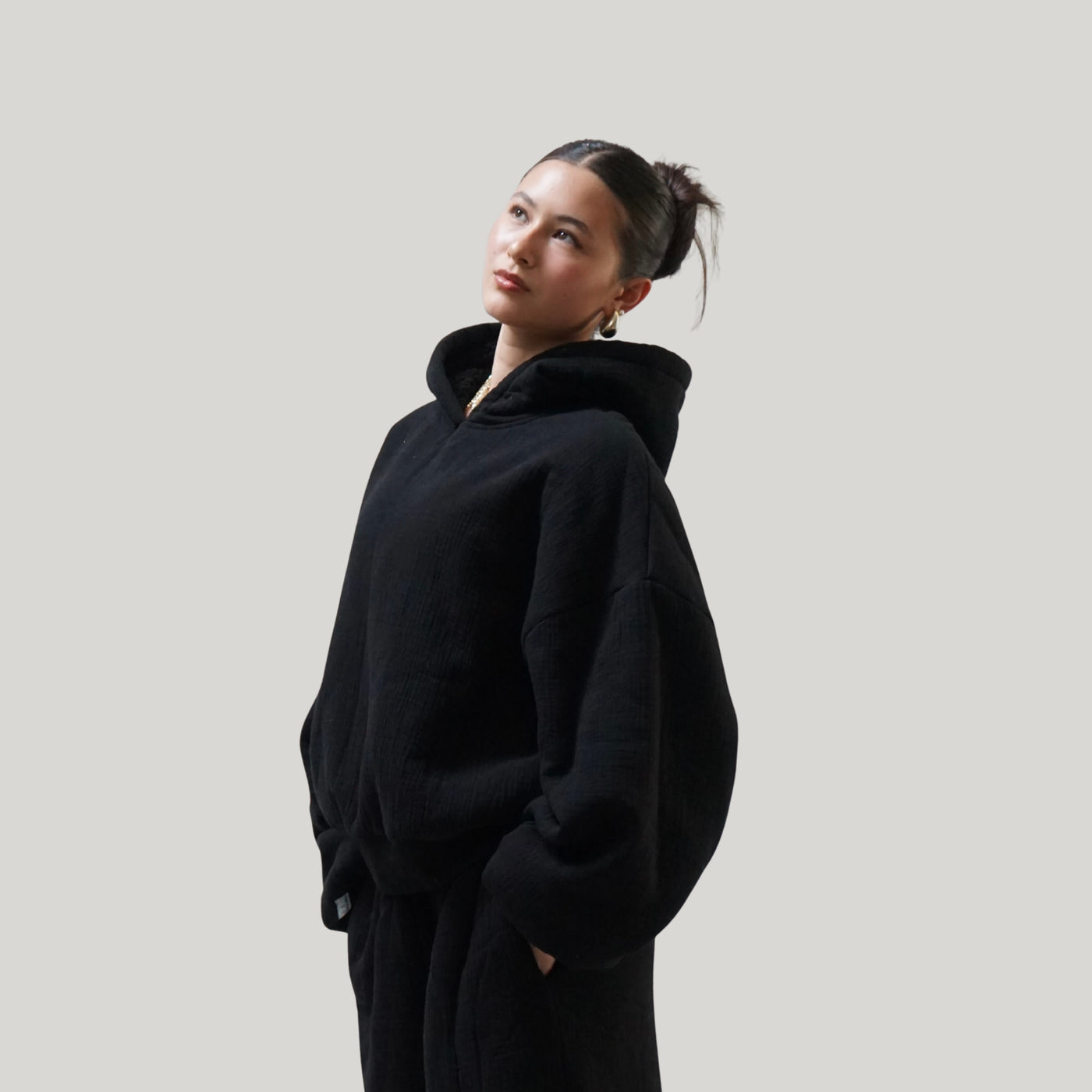 Blanket Hoodie in Black