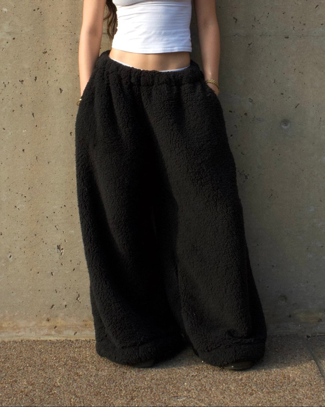 Homebody Full Sherpa Sweatpants - Black